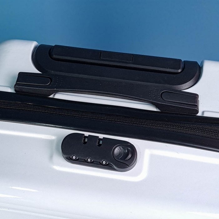 چمدان کودک مدل برجسته رنگ سفید کد P/M01/SE