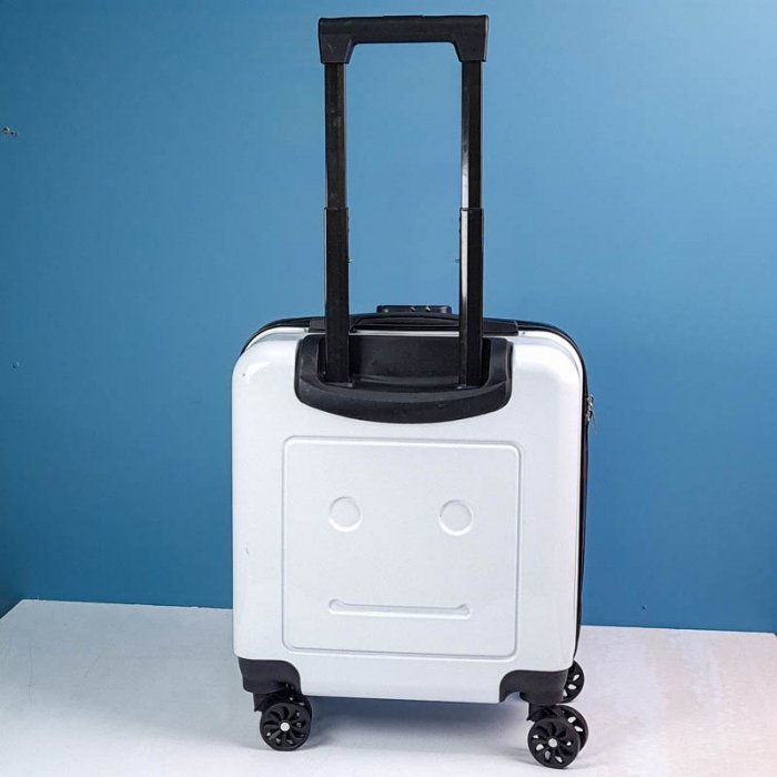 چمدان کودک مدل برجسته رنگ سفید کد P/M01/SE