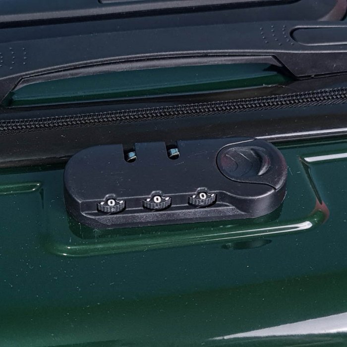 چمدان کودک مدل برجسته رنگ سبز کد P/M01/SA