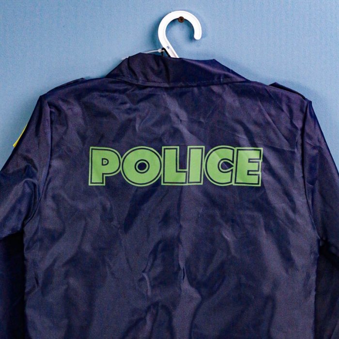 لباس مشاغل کودک پلیس با لوازم کامل کد P012A