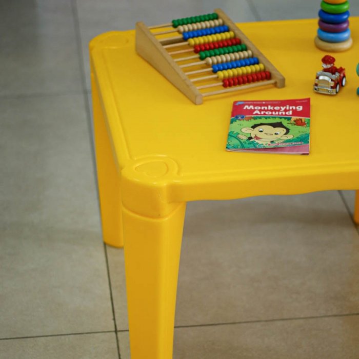 میز کودک مهر رنگ زرد مدل P/7006/ZA
