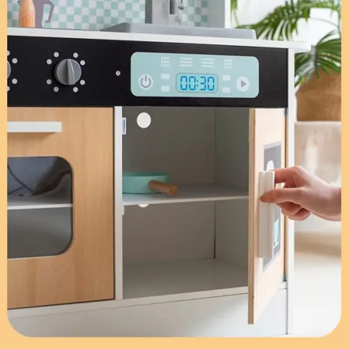 آشپزخانه چوبی کودک به همراه یخچال سایز بزرگ کد BL21159