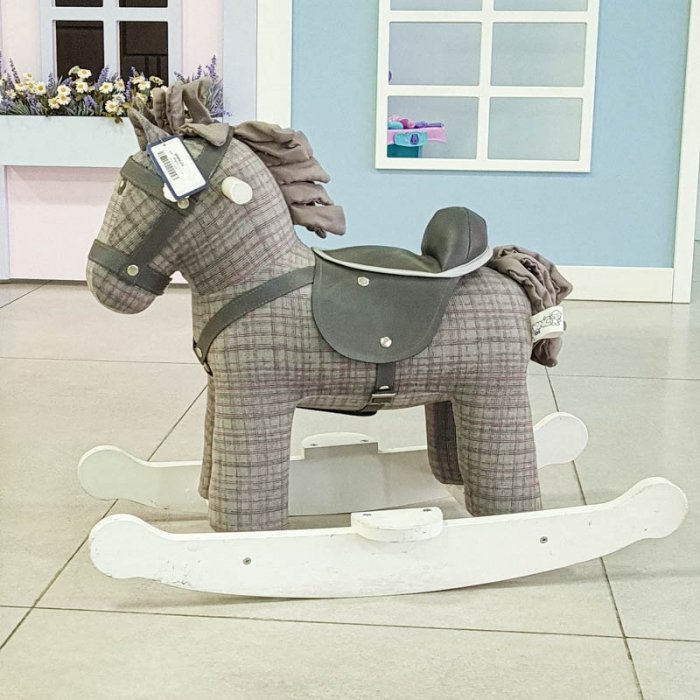 راکر اسب چوبی رنگ طوسی کد AF300215