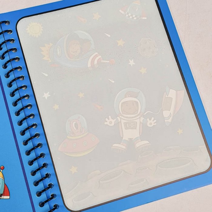 کتاب جادویی رنگ آمیزی با آب (مجیک واتر) مدل فضانورد کد BH23