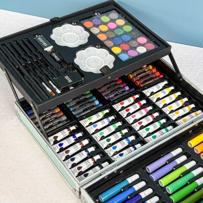 ست نقاشی چمدانی 143 تکه طرح فضانورد کد 7017411