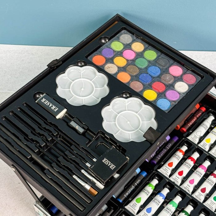 ست نقاشی چمدانی 143 تکه طرح فضانورد کد 7017411