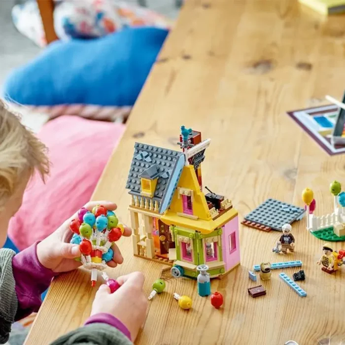 اسباب بازی لگو مدل خانه آپ 598 تکه کد 5504