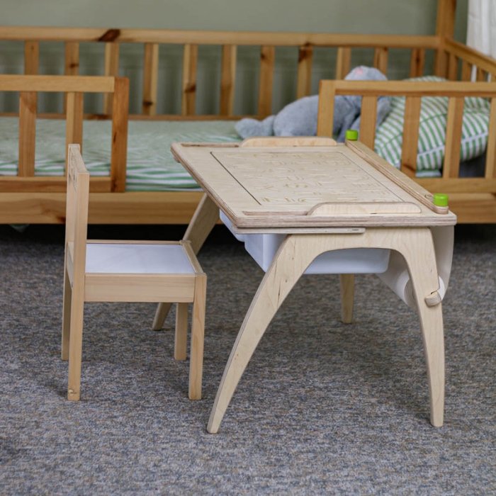 میز کودک مونته سوری به همراه رول کاغذ کد 30605559