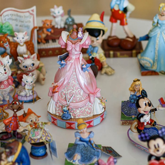 فیگور دیزنی مینی موس Mini Minnie Mouse Holding a Heart Figurine کد 4054285