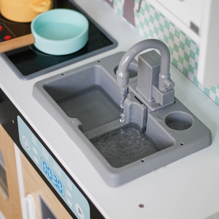 آشپزخانه چوبی کودک فول آپشن به همراه یخچال سایز بزرگ کد BL21159