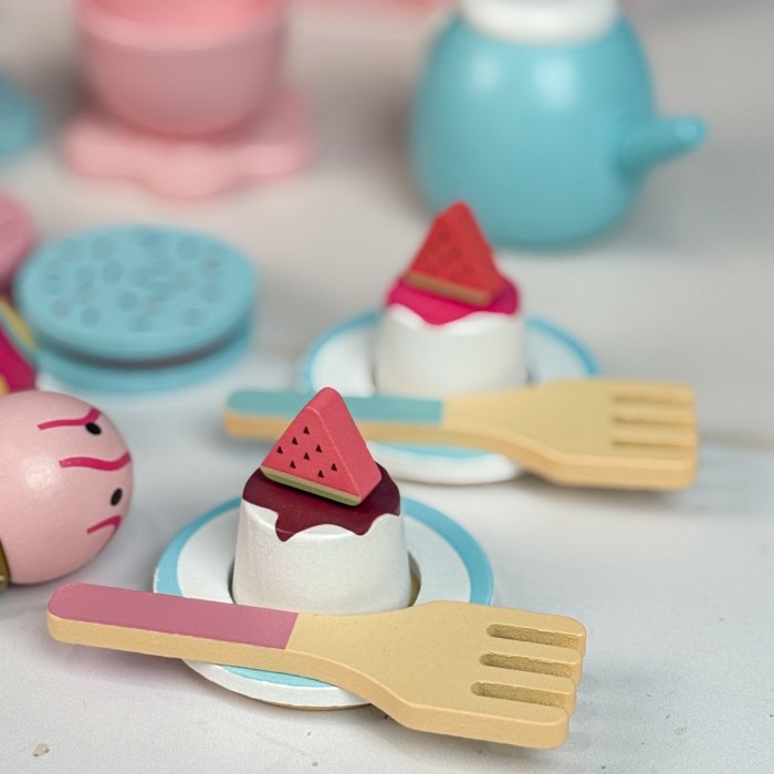 اسباب بازی ست عصرانه خوری چوبی کد KBQ2020019