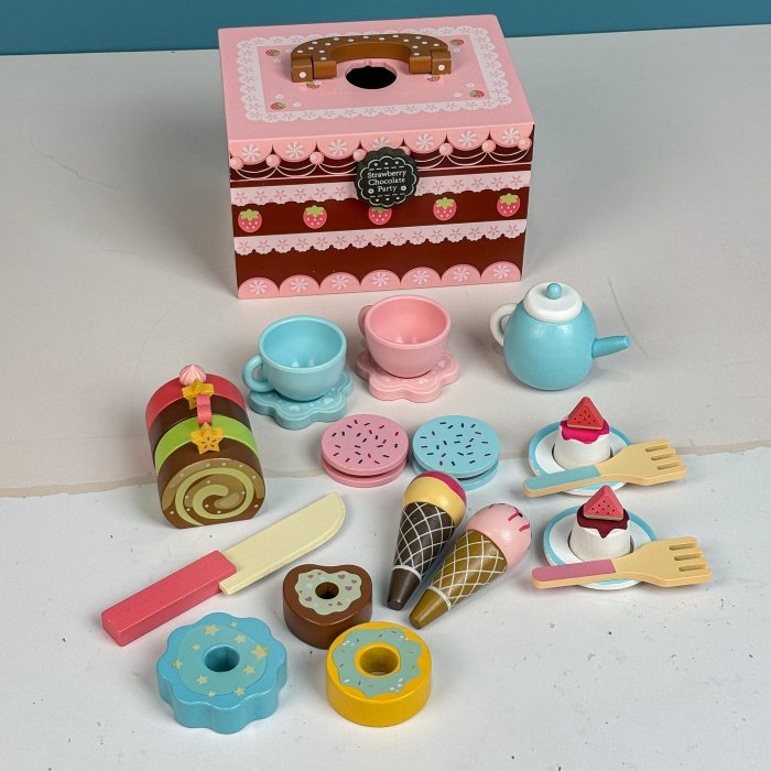 اسباب بازی ست عصرانه خوری چوبی کد KBQ2020019