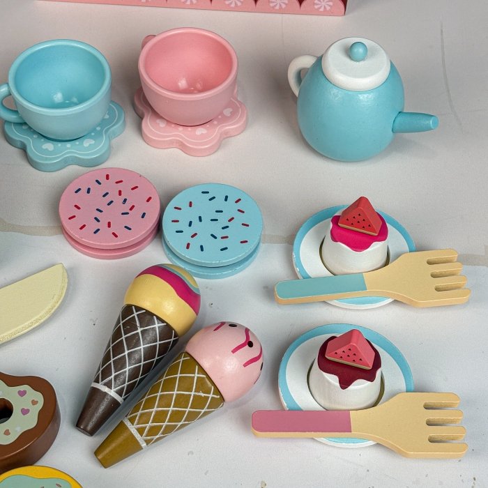 اسباب بازی ست عصرانه خوری چوبی کد KBQ2020019