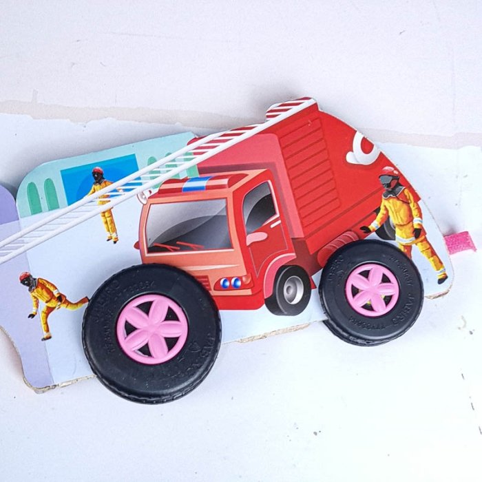 کتاب کودک به من میگن آتشنشان کد 7062342