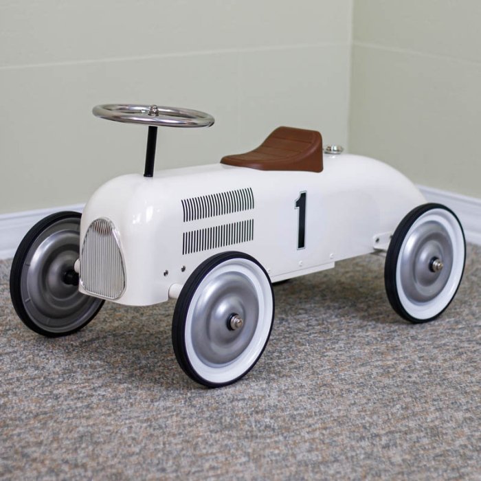 ماشین پایی فلزی کودک رنگ سفید کد P/ZY614585/SE