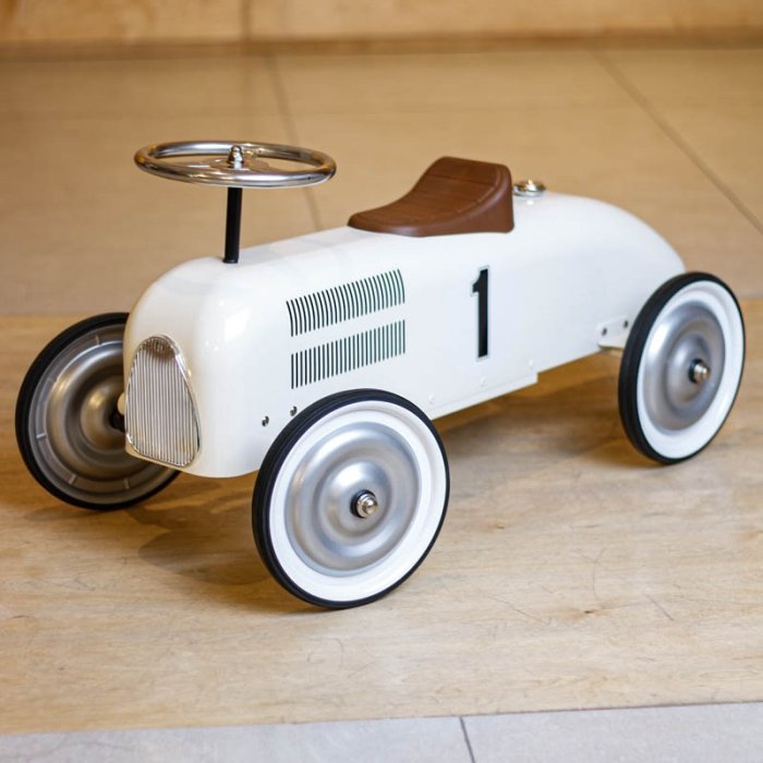 ماشین پایی فلزی کودک رنگ سفید کد P/ZY614585/SE