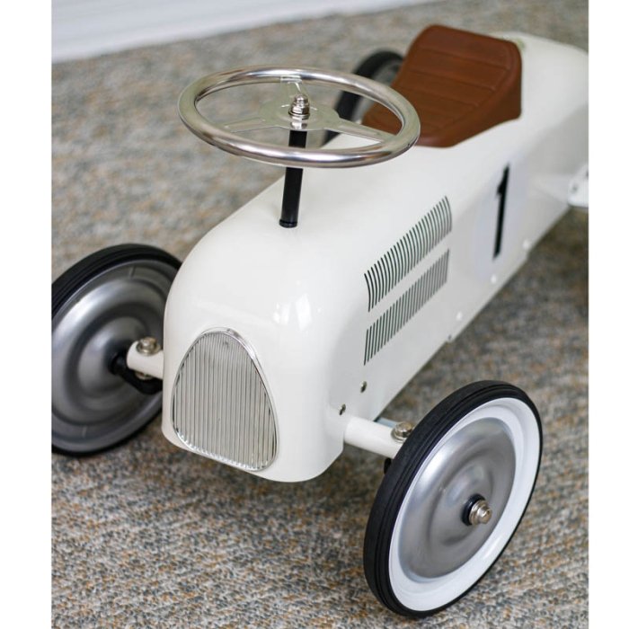ماشین پایی فلزی کودک رنگ سفید کد P/ZY614585/SE