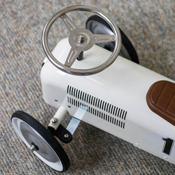 ماشین پایی فلزی کودک رنگ سفید کد P/ZY614585/SE