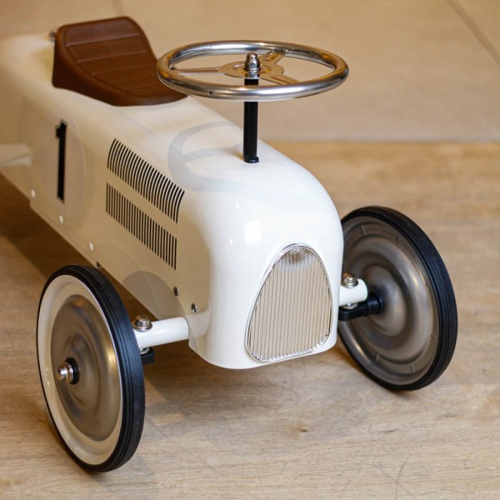 ماشین پایی فلزی کودک رنگ سفید کد P/ZY614585/SE