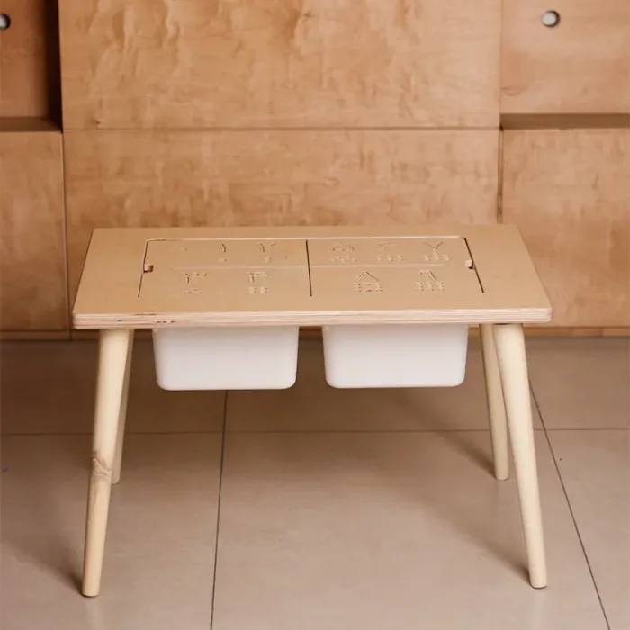 میز کودک چوبی با دو باکس بزرگ سفید مدل P/5556/C