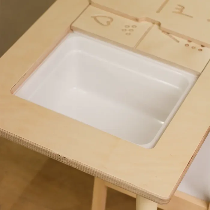 میز کودک چوبی با دو باکس بزرگ سفید مدل P/5556/C