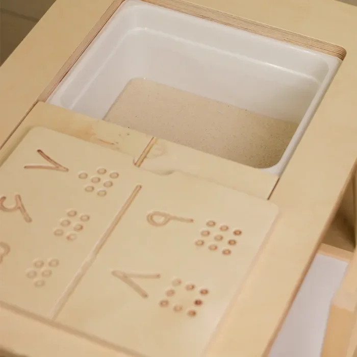 میز کودک چوبی با دو باکس بزرگ سفید مدل P/5556/C