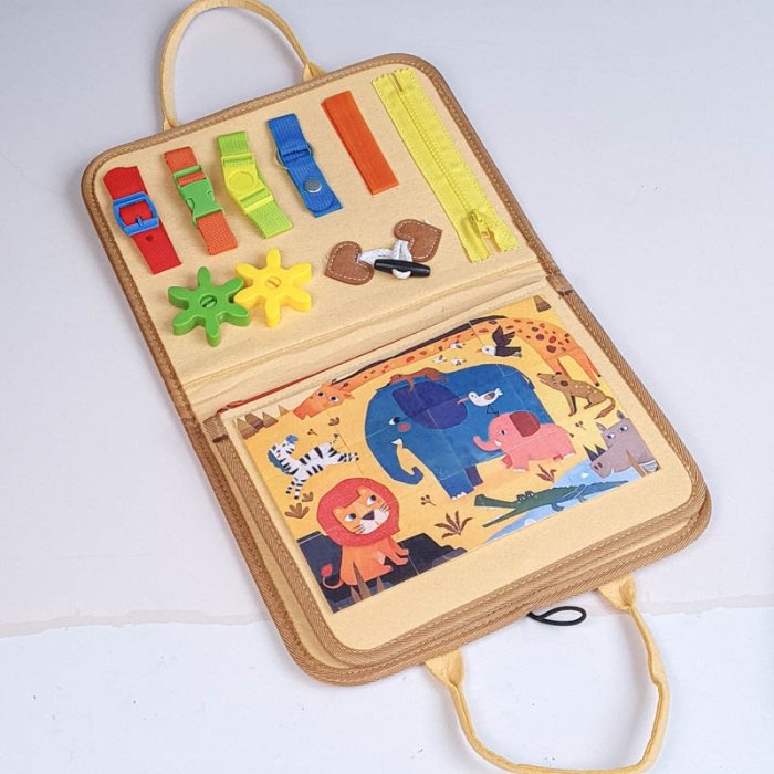 کتاب مونته سوری و فعالیت کودک مدل حیوانات زرد کد 7076341