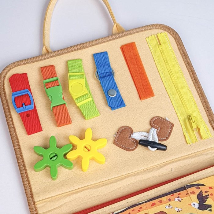 کتاب مونته سوری و فعالیت کودک مدل حیوانات زرد کد 7076341