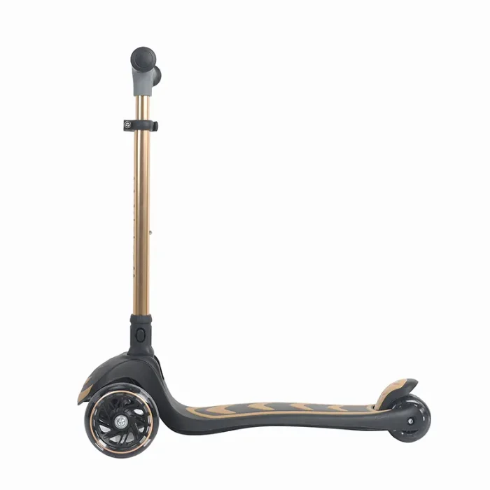 اسکوتر کودک تاشو کیک اند رول Kick and roll Scooter رنگ مشکی طلایی کد P/S6/ME