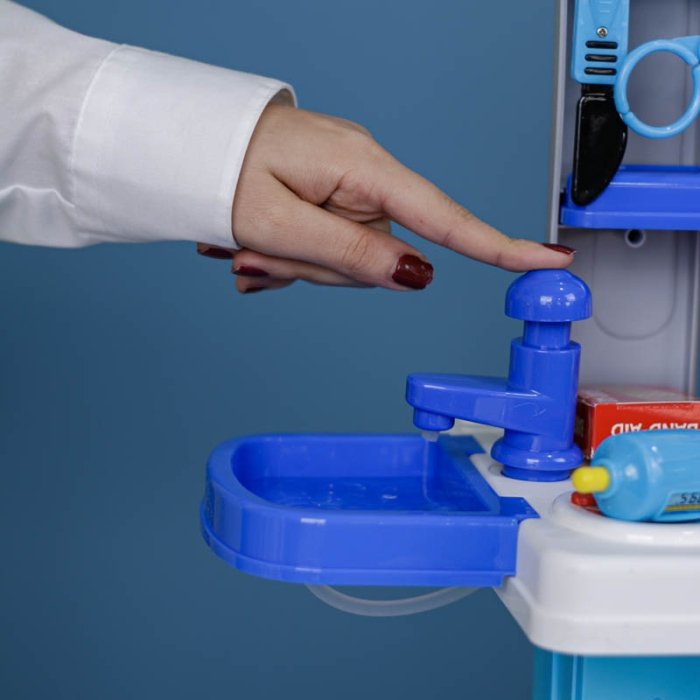 اسباب بازی پزشکی طرح چمدان کد 8390P