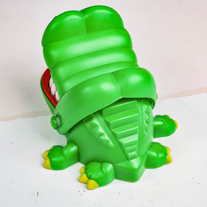 اسباب بازی حمله کروکودیل کد 1631A