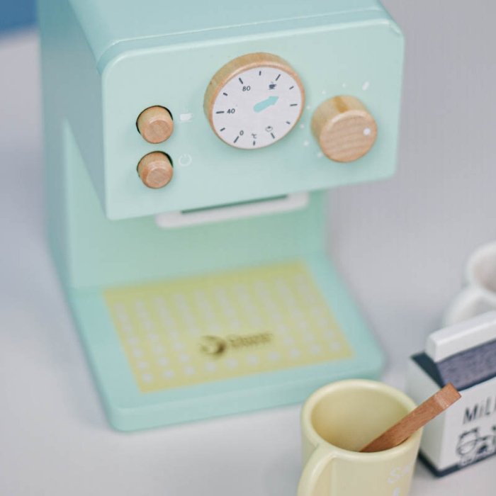 اسباب بازی قهوه ساز چوبی کلاسیک ورلد classic world  Coffee Maker کد 50560