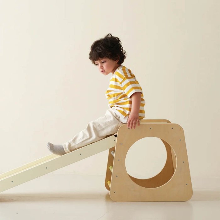اسباب بازی نردبان مثلثی پیکلر کلاسیک ورلد classic world Foldable Children Triangle Climbing Set کد 60015