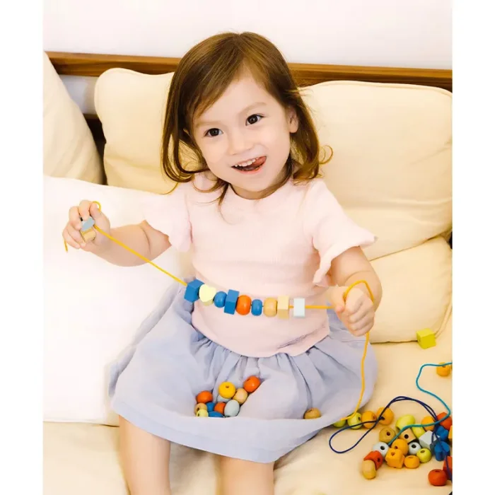 اسباب بازی چوبی نخ و مهره کلاسیک ورلد classic world Lacing Beads کد 53818