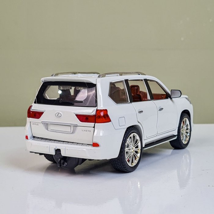 ماکت ماشین عقب کش دودزا مدل لکسوس کد CZ125D