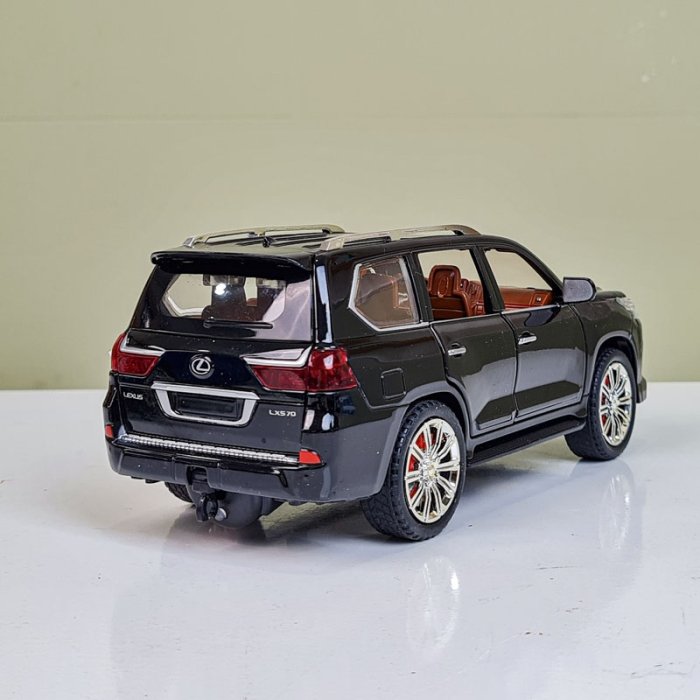 ماکت ماشین عقب کش دودزا مدل لکسوس کد CZ125D