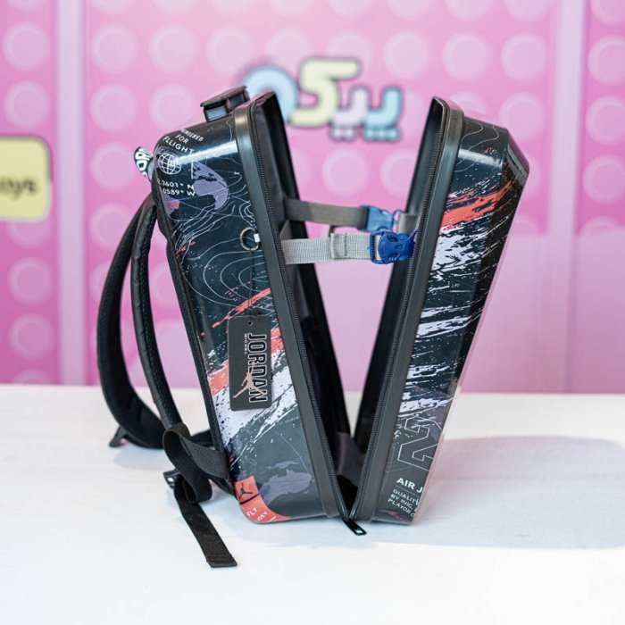 کوله پشتی فانتزی هارد کیس سفری MARINOX MARVEL مدل جوردن کد P/MS1090/A
