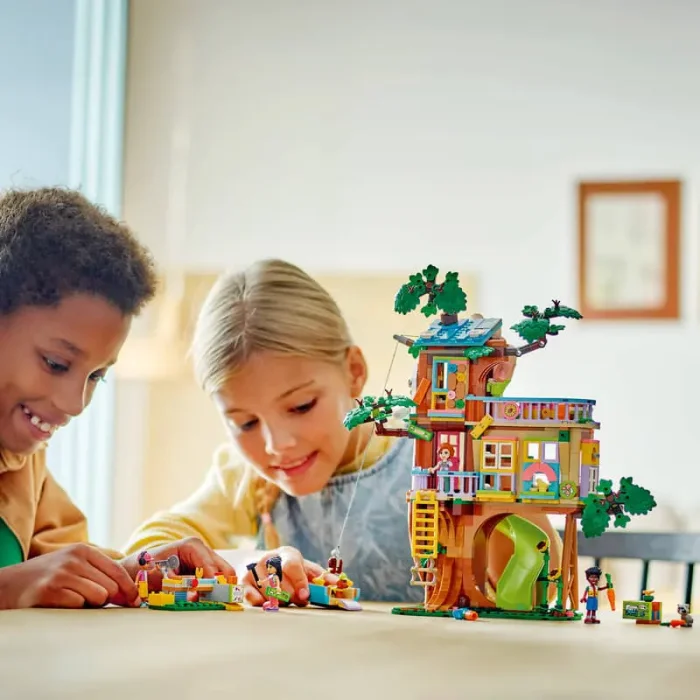 لگو  خانه درختی فرندز 701 تکه LEGO Friendship Tree House Hangout کد 42652