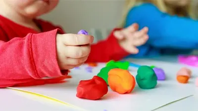 با خمیر بازی چی بسازیم؟ ایده‌های خلاقانه برای کودکان