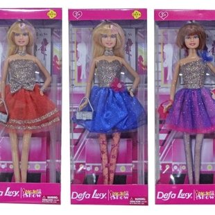 عرسک دفا با لباس لمه