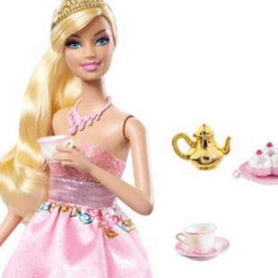 عروسک باربی با فنجان
