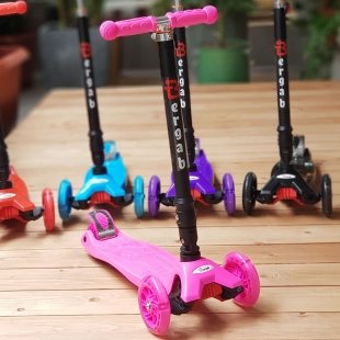 اسکوتر کودک صورتی مدل تاشو Bergab کد 40221