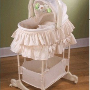 the-first-years-carry-me-ne00ar-bassinet.jpg