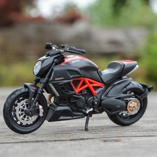 خرید موتور اسباب بازی دوکاتی مدل Diavel carbon