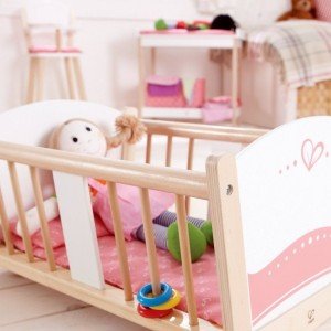 hape_e3601_doll_s_bed_cradle_1.jpg