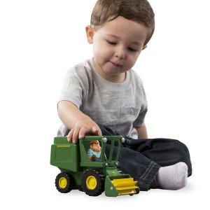 9b3f989dec476e6a2f5b8ad48172ea3f_-_tomy_43069___john_deere_first_little_farm___harvest_time,_playset_03.jpg