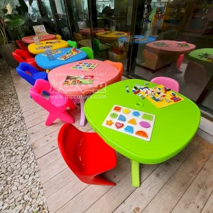رنگبندی میز کودک وانیا