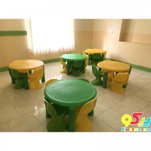 صندلی کودک رامو سبز PIC-7001
