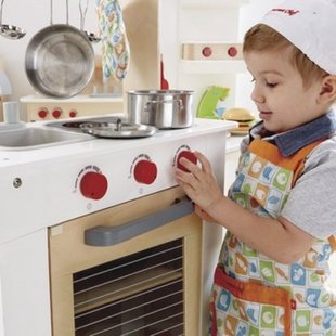 hape3126 cook n serve kitchen 3-800x800.jpg