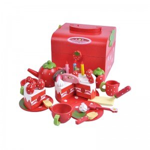 اسباب بازی چوبی، کیک تولد 30 تکه  توت فرنگی مدل 279110